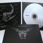 Silver metallic ink printing on disc jacket packaging with foam hub 4C/0C print